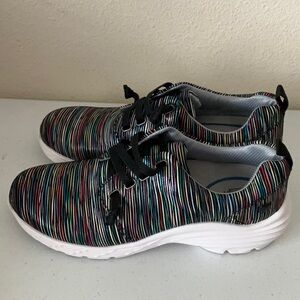 🌺$5.00 must bundle 🌺Nurse Mates Align Sneakers